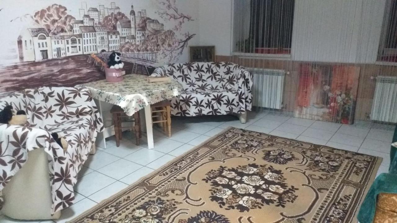Krone Hostel Užhorod Exteriér fotografie