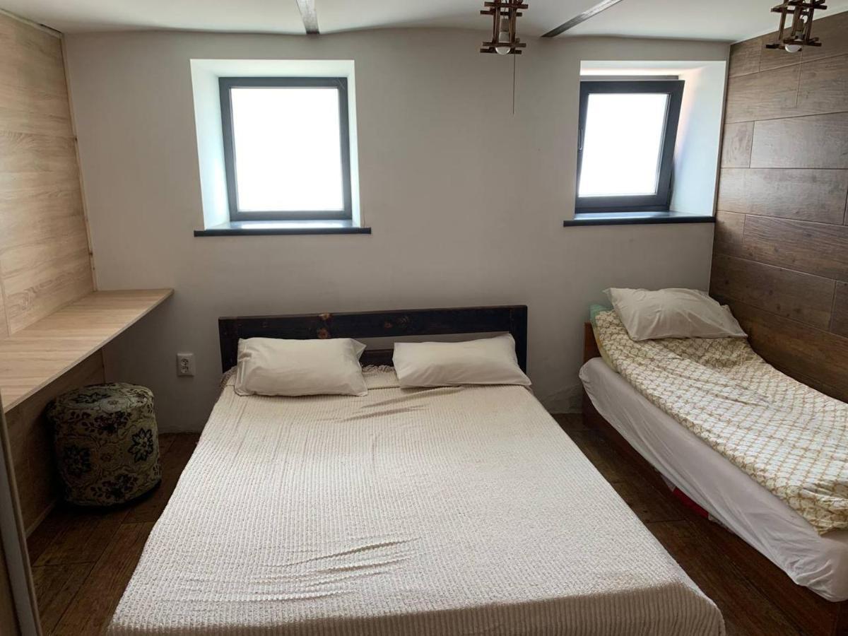 Krone Hostel Užhorod Exteriér fotografie