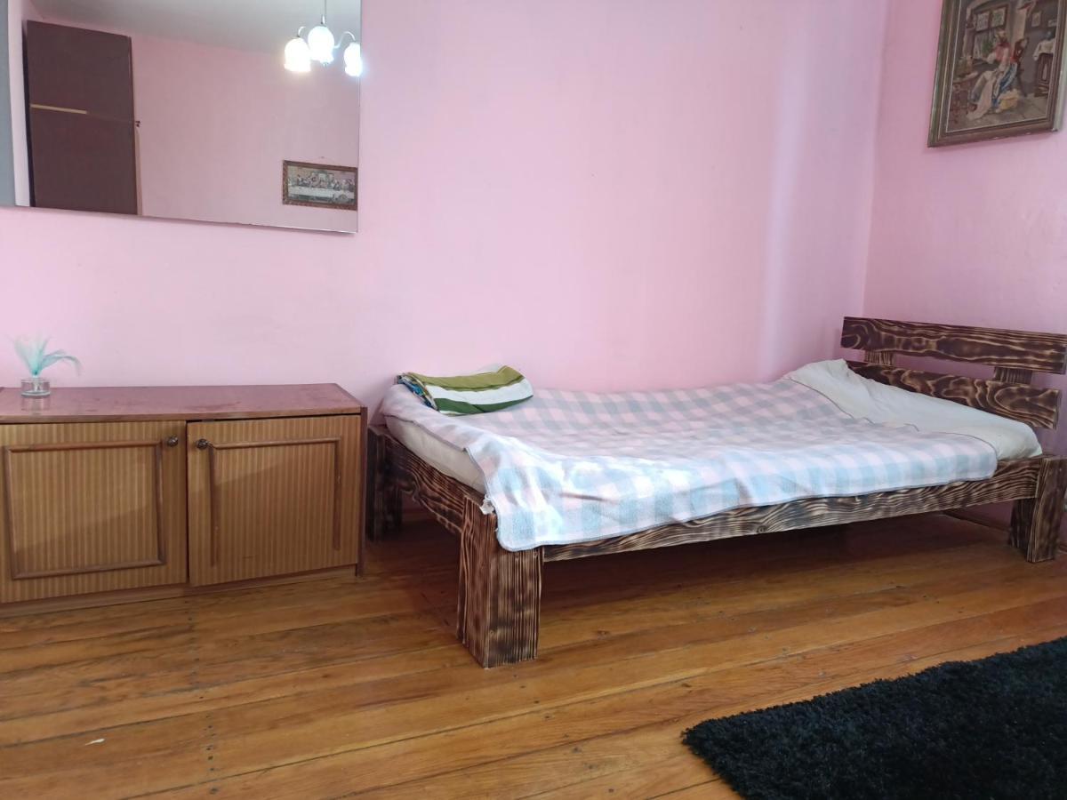 Krone Hostel Užhorod Exteriér fotografie