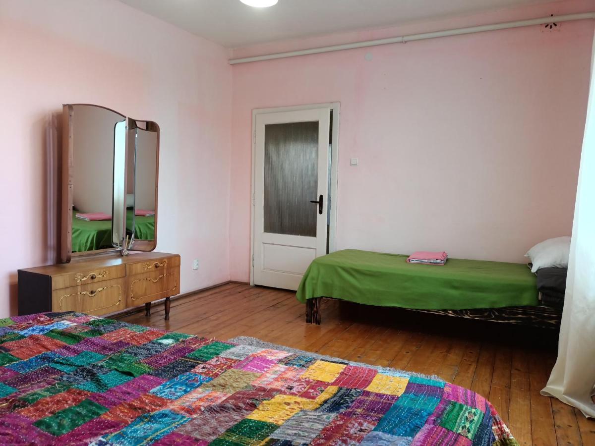 Krone Hostel Užhorod Exteriér fotografie