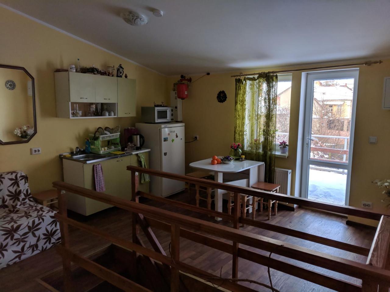 Krone Hostel Užhorod Exteriér fotografie
