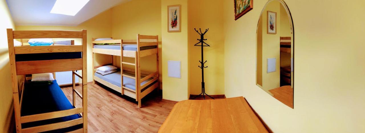 Krone Hostel Užhorod Exteriér fotografie
